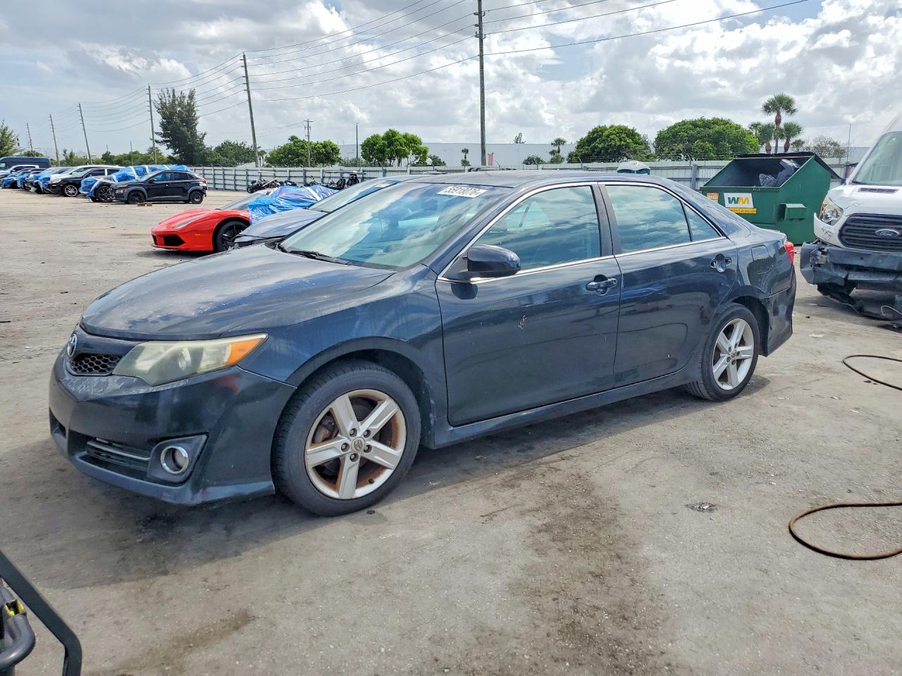Salvage Toyota Camry Image