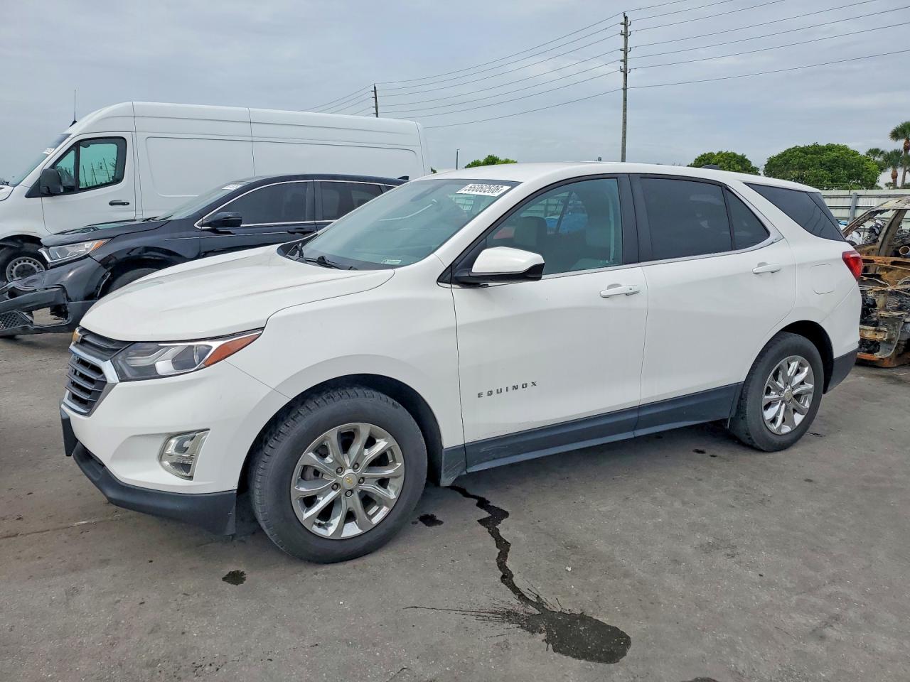 Salvage Chevrolet Equinox Image