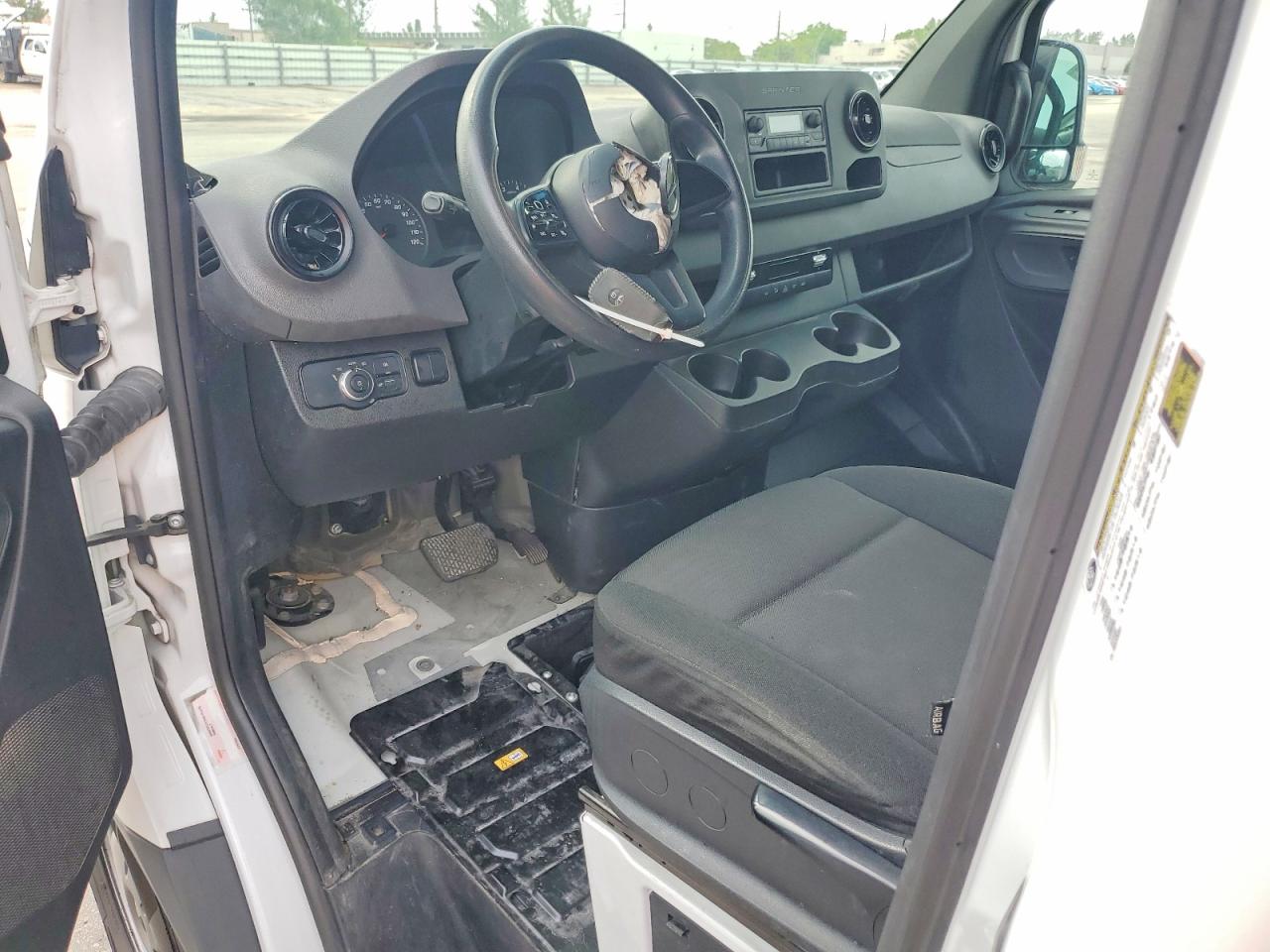 Mercedes-Benz Sprinter 2500