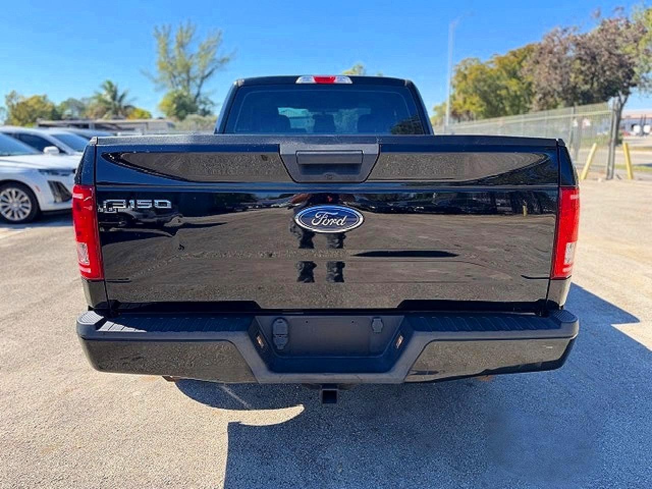 Ford F-150 Super Cab