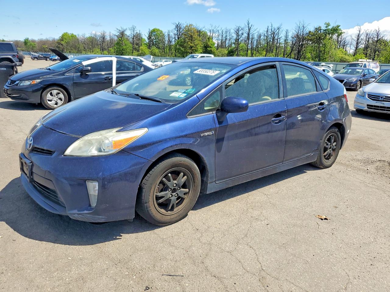 Salvage Toyota Prius Image