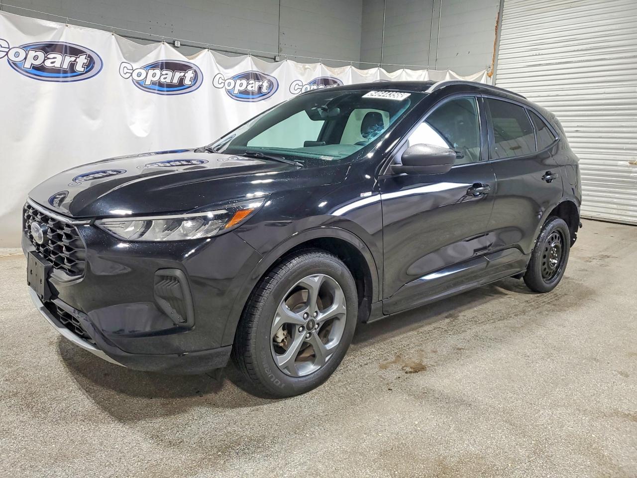 Salvage Ford Escape Image