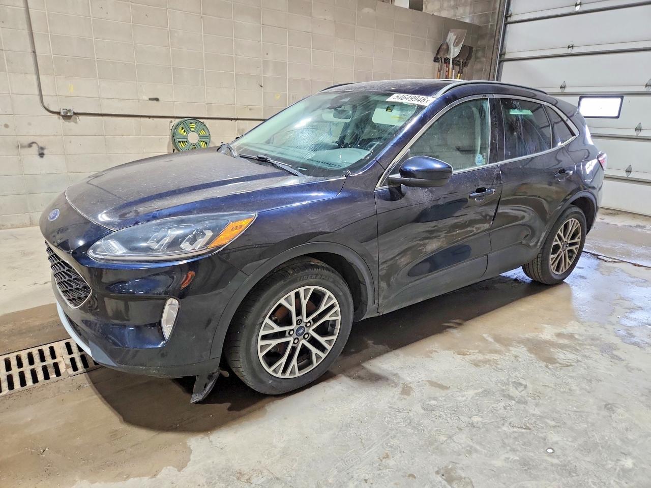 Salvage Ford Escape Image