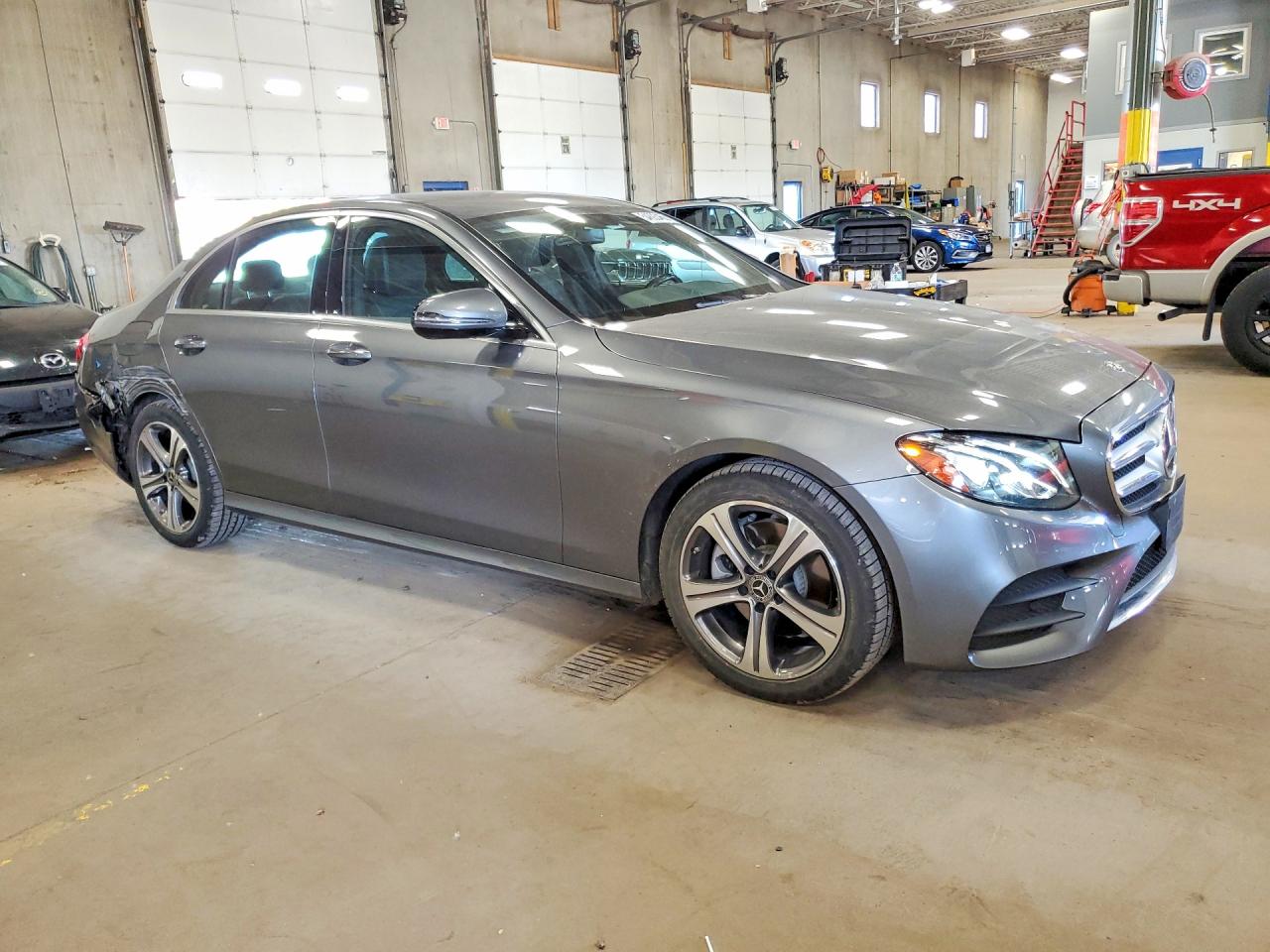 Mercedes-Benz E-Class 300 4matic