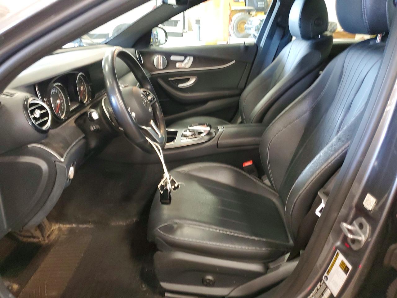 Mercedes-Benz E-Class 300 4matic