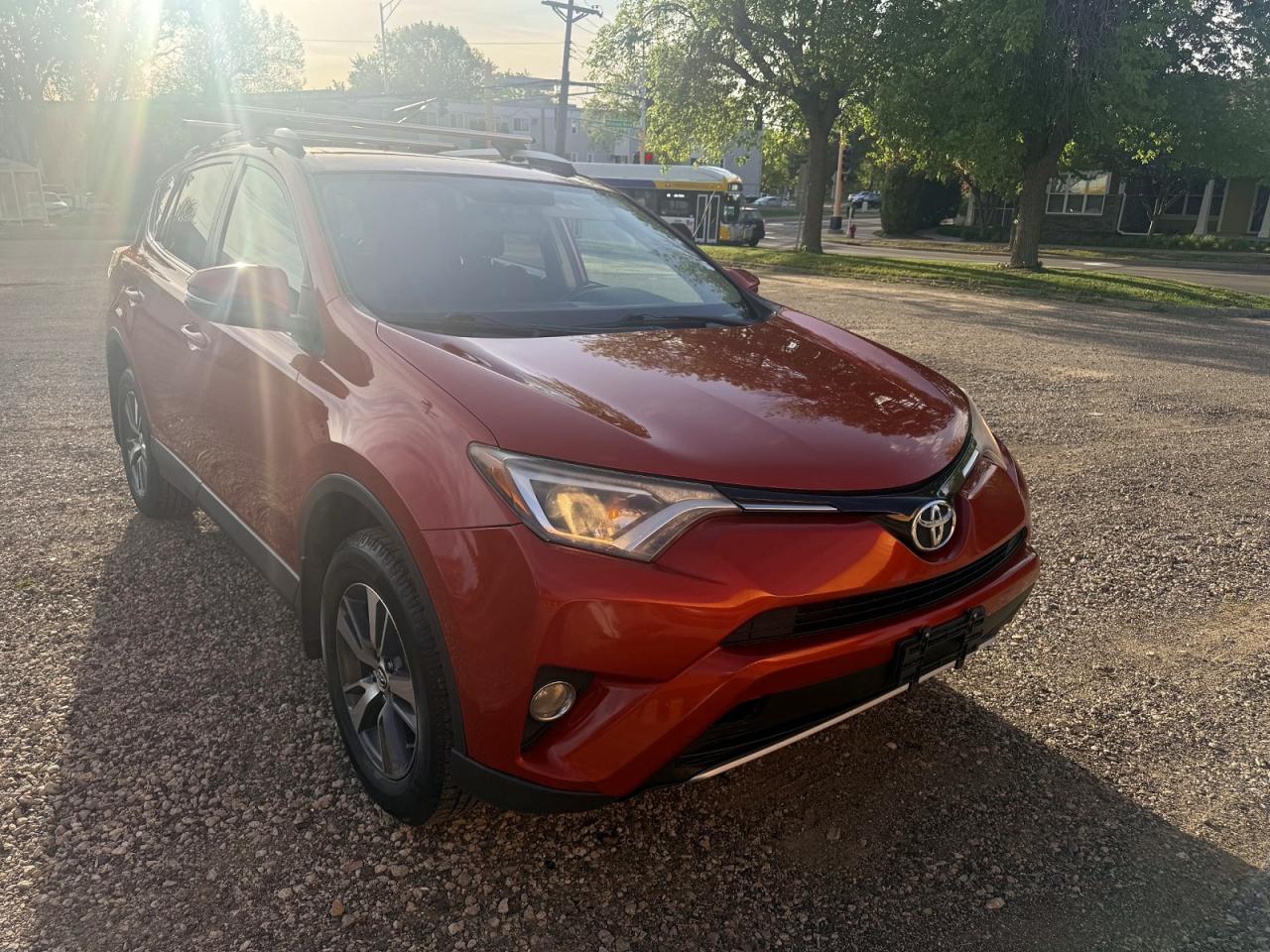 Salvage Toyota RAV4 Image
