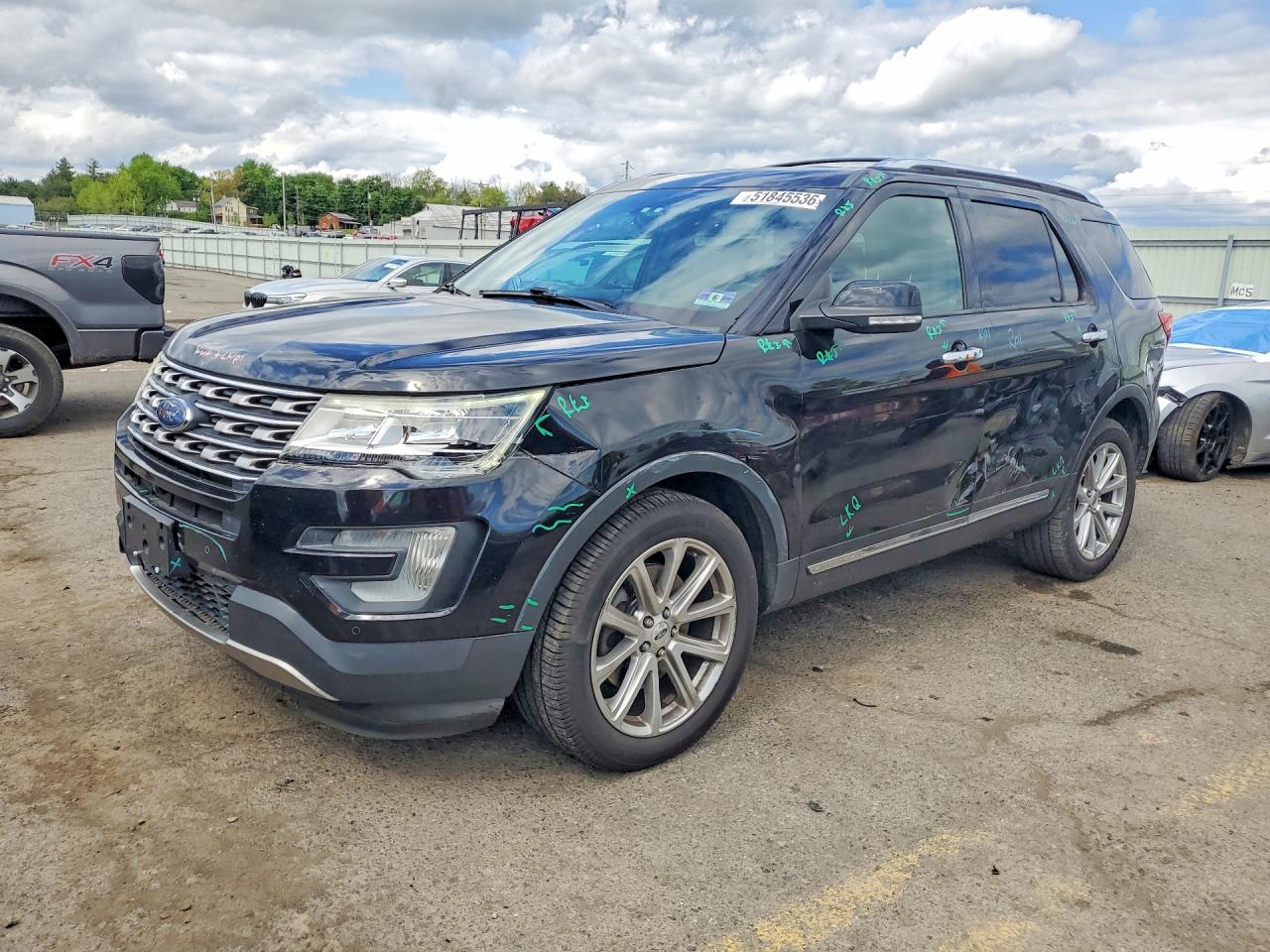 Salvage Ford Explorer Image