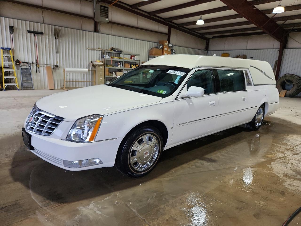 Salvage Cadillac Commercial Chassis Image