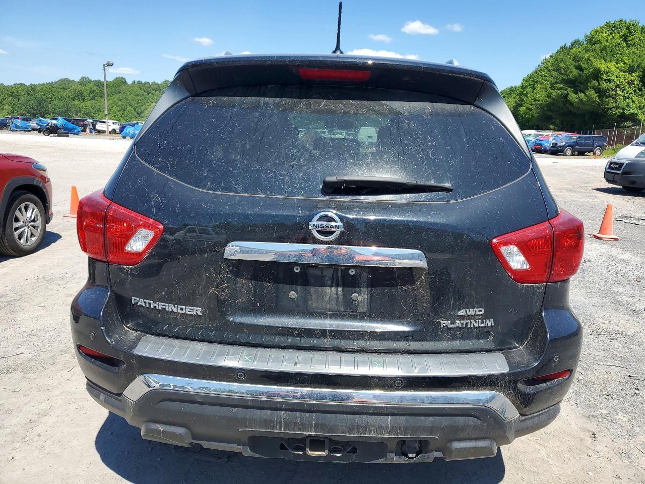 Nissan Pathfinder Platinum