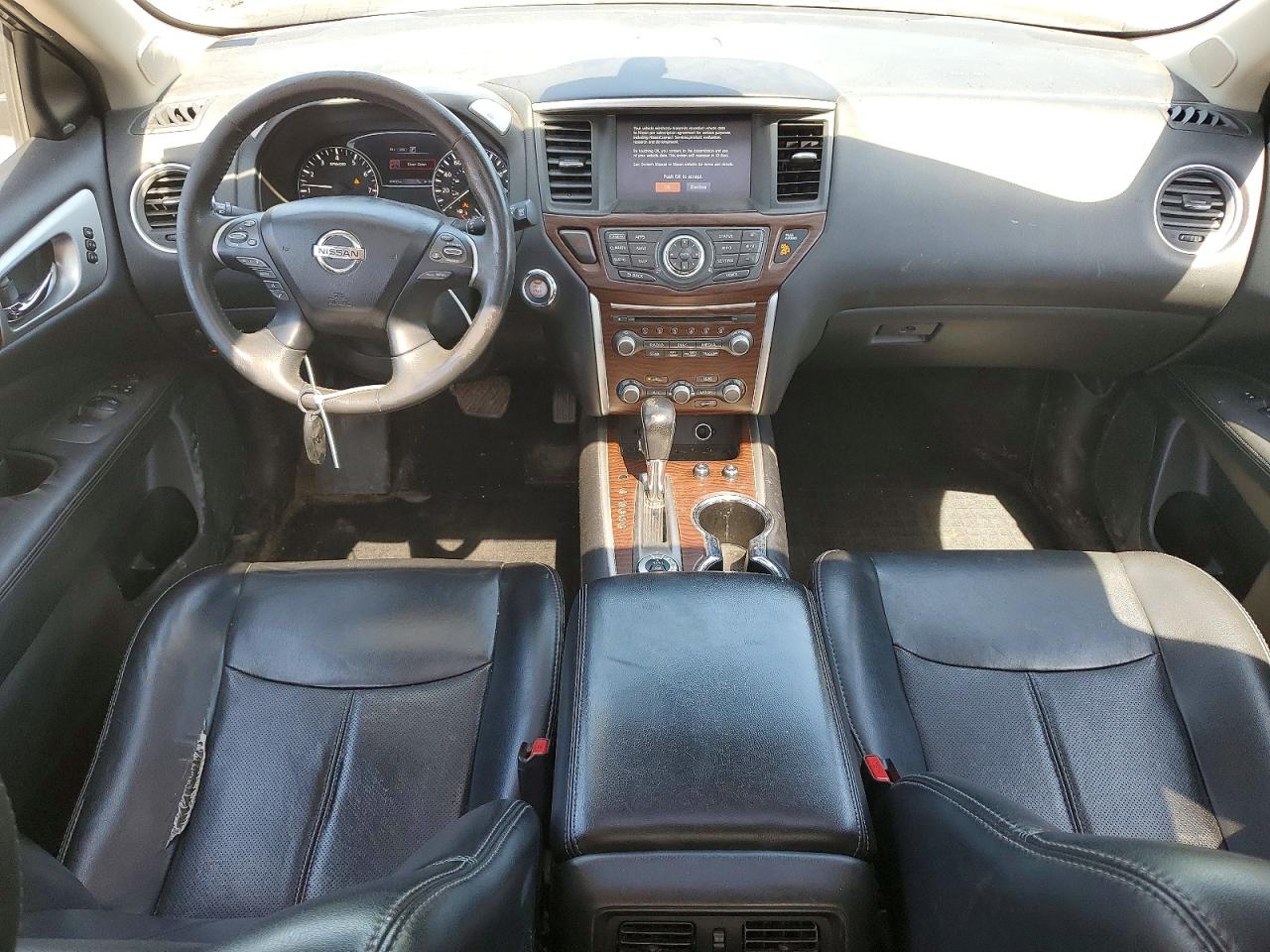 Nissan Pathfinder Platinum