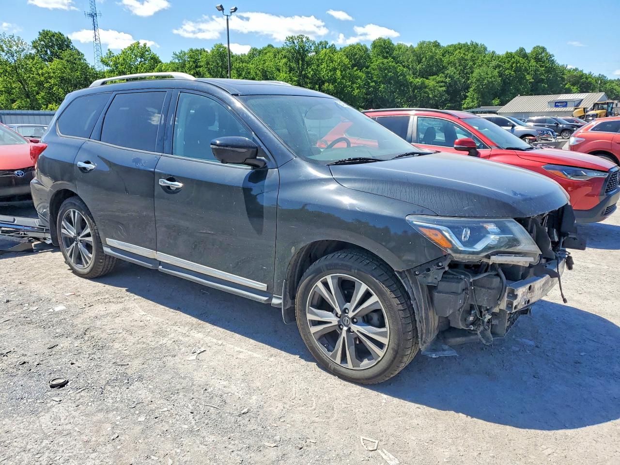 Nissan Pathfinder Platinum
