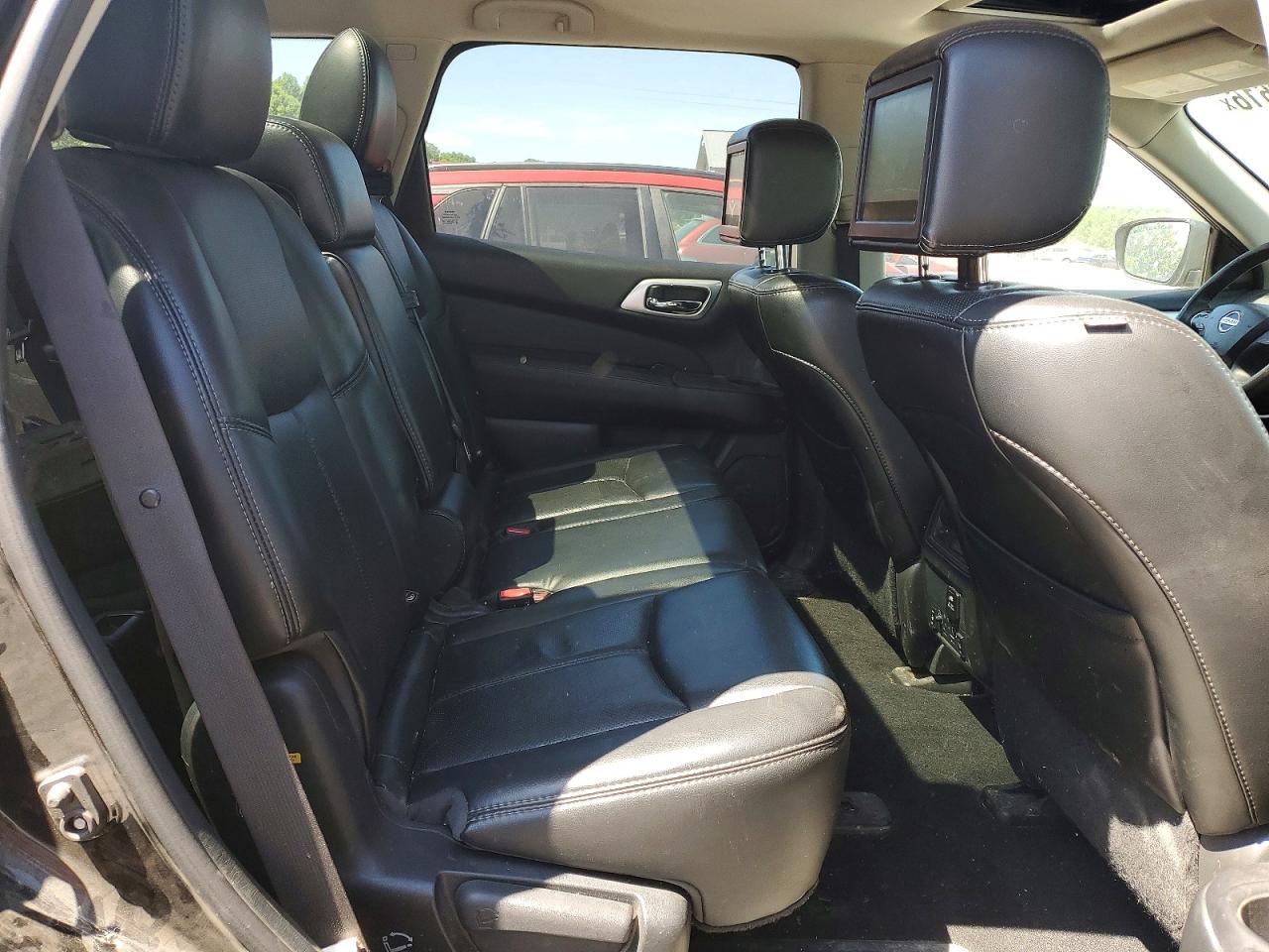 Nissan Pathfinder Platinum