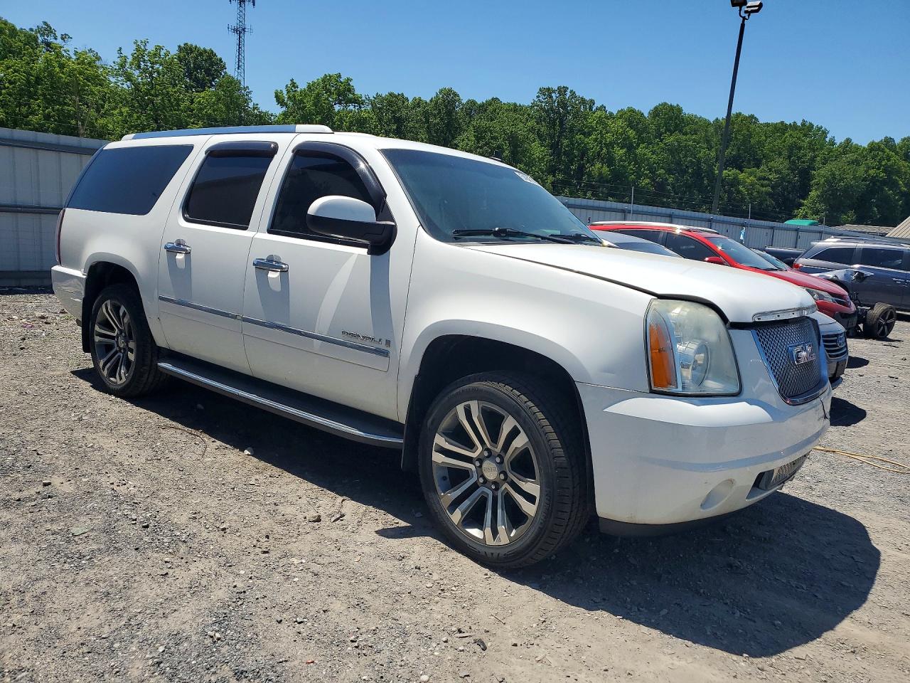 GMC Yukon Denali