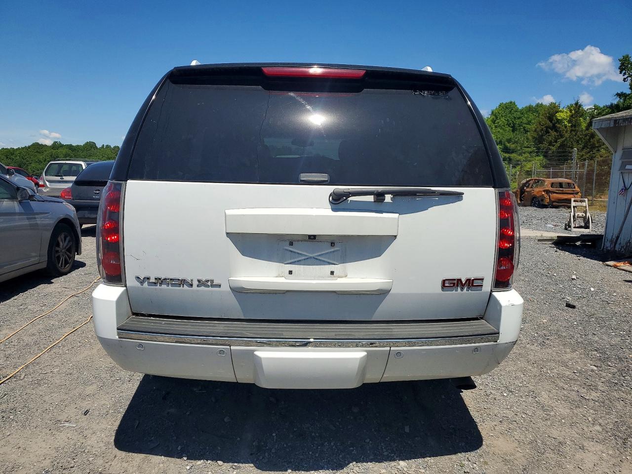 GMC Yukon Denali