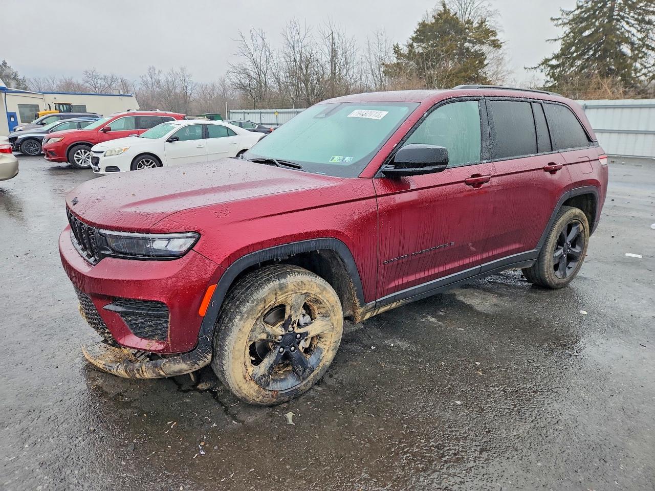 Salvage Jeep Cherokee Image