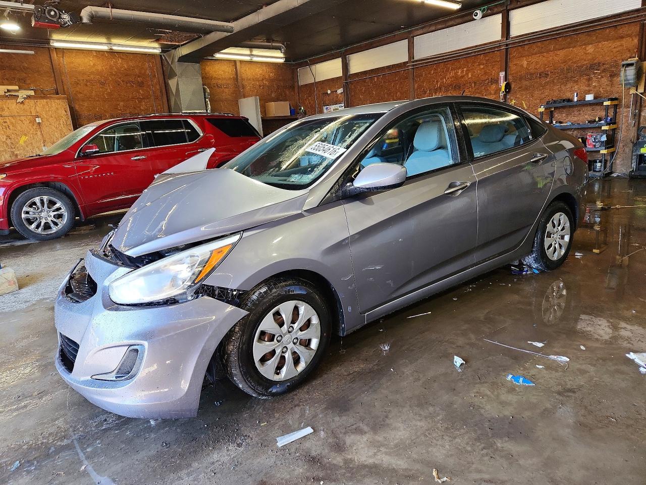Salvage Hyundai ACCENT Image