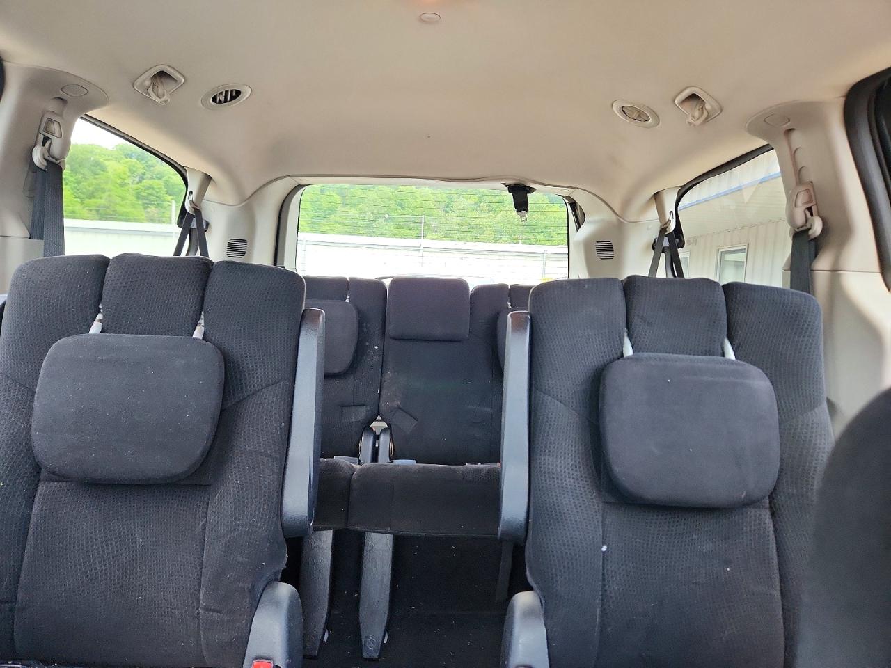 Dodge Caravan Sxt