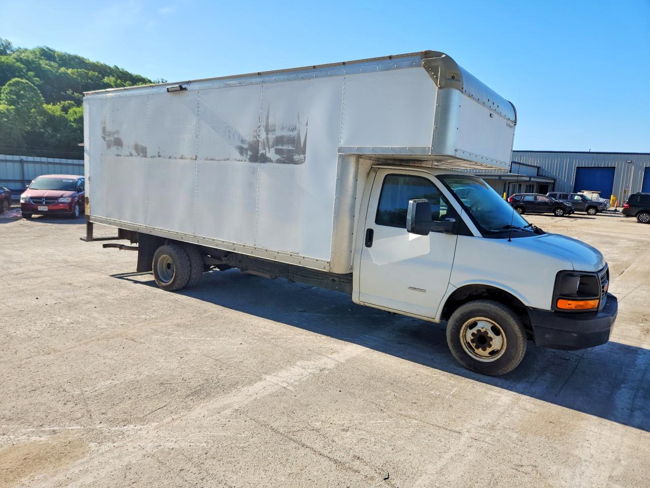 GMC Savana Cutaway G4500