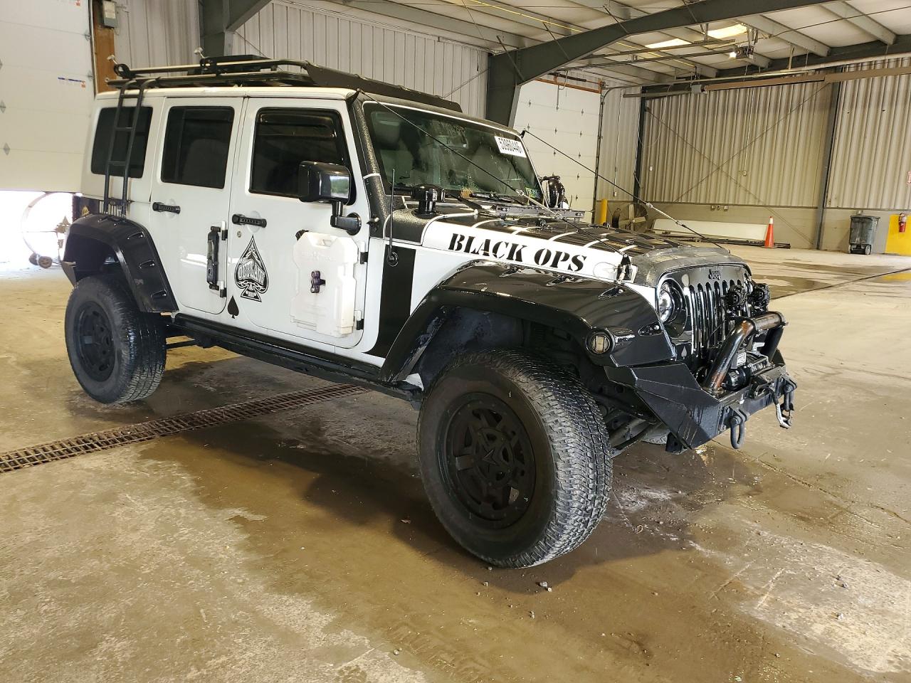 Jeep Wrangler Sahara