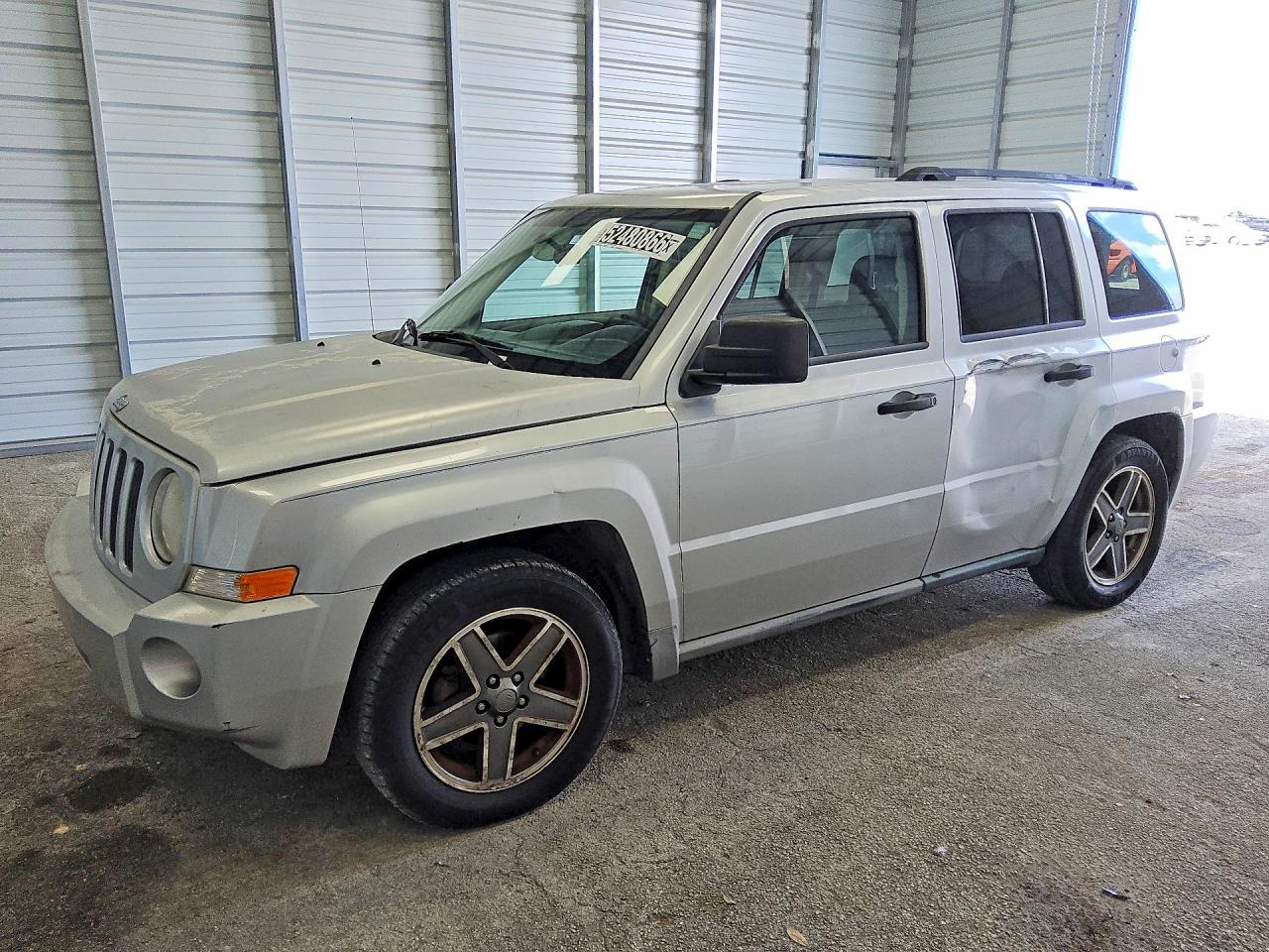 Salvage Jeep Patriot Image