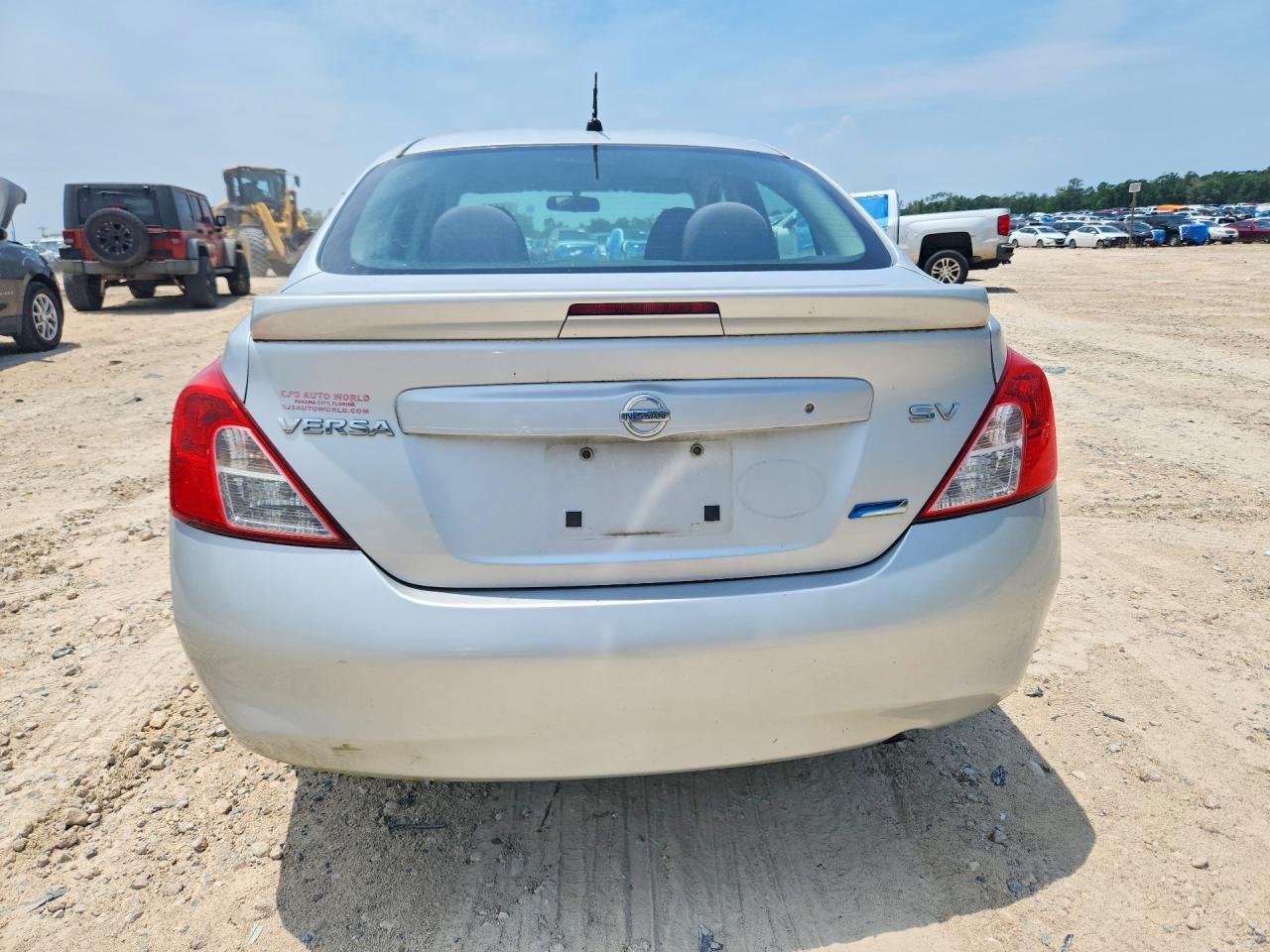 Nissan Versa 1.6 S