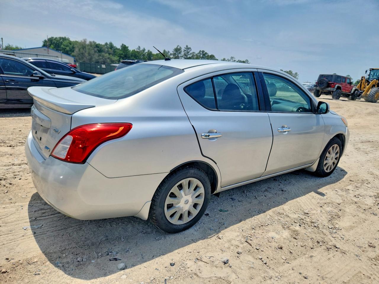 Nissan Versa 1.6 S