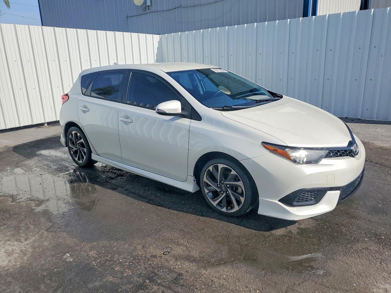 Scion iM Base
