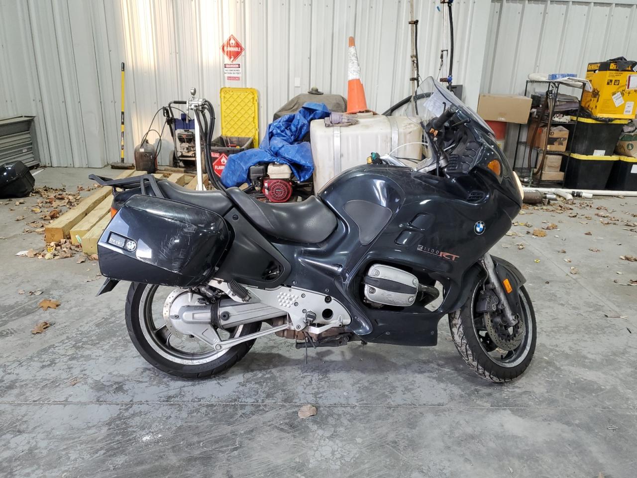Salvage BMW R Image