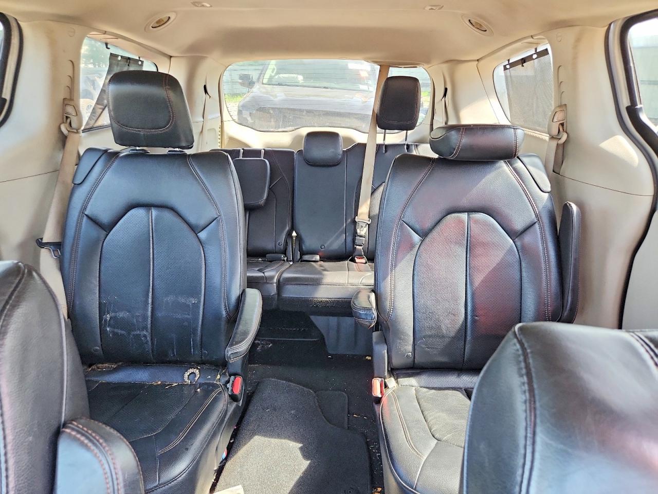 Chrysler Pacifica Touring L