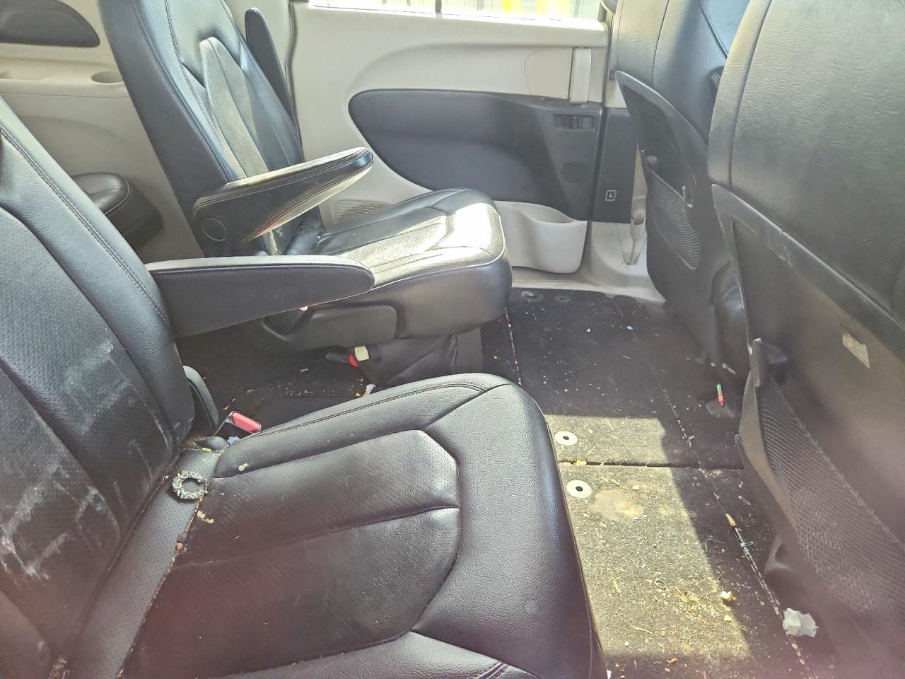 Chrysler Pacifica Touring L