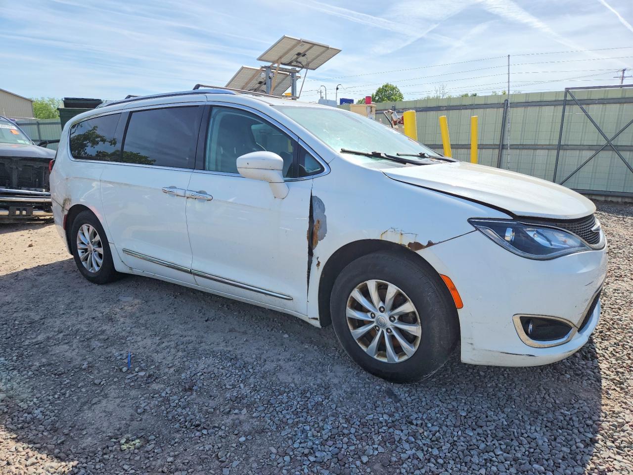 Chrysler Pacifica Touring L