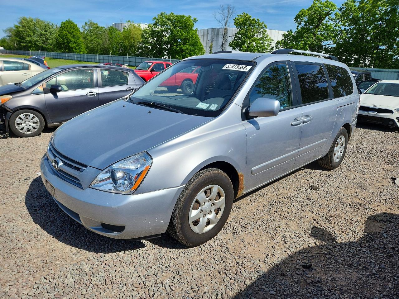 Salvage Kia Sedona Image