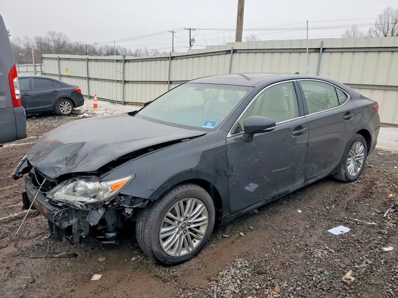 Salvage Lexus Es Image