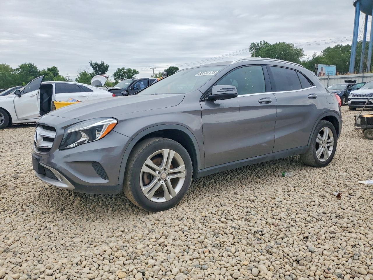 Salvage Mercedes-Benz GLA Image