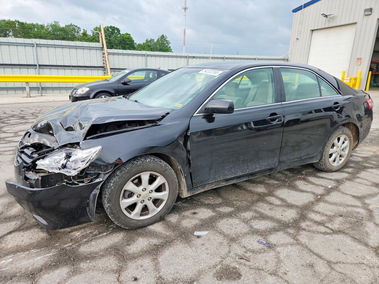Salvage Toyota Camry Image