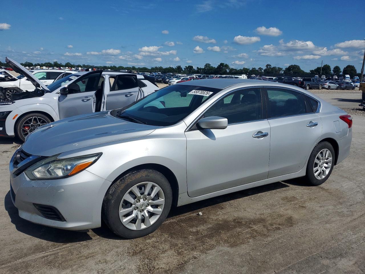 Salvage Nissan Altima Image