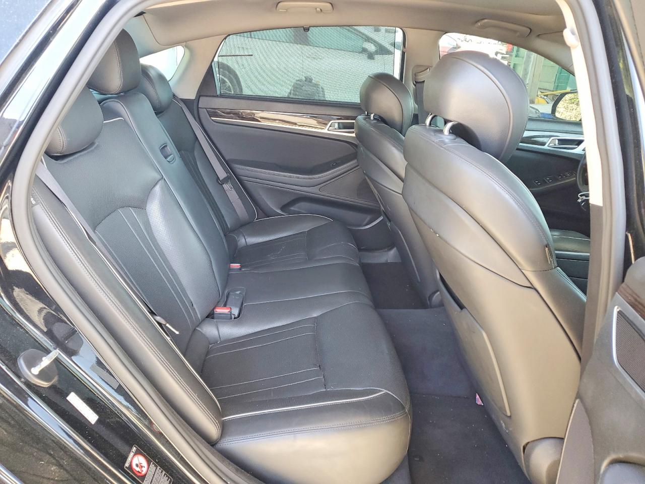 Hyundai Genesis 3.8l