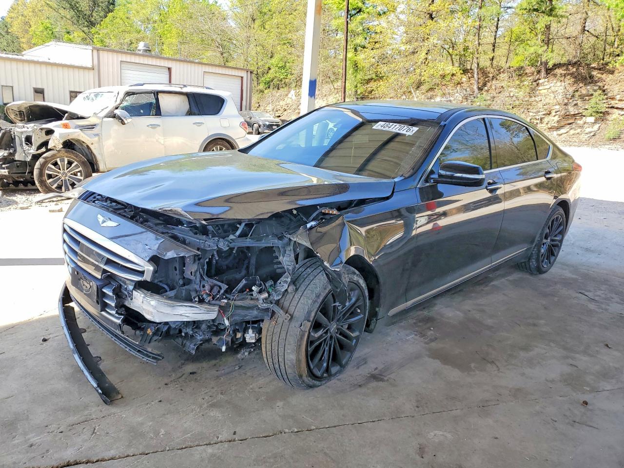 Salvage Hyundai Genesis Image
