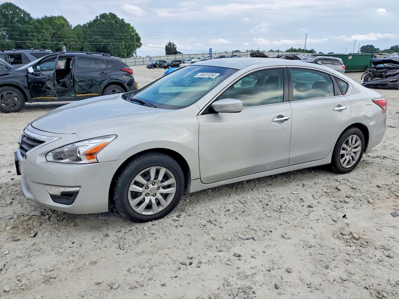 Salvage Nissan Altima Image