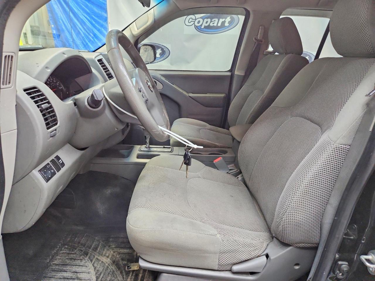 Nissan Frontier Sv