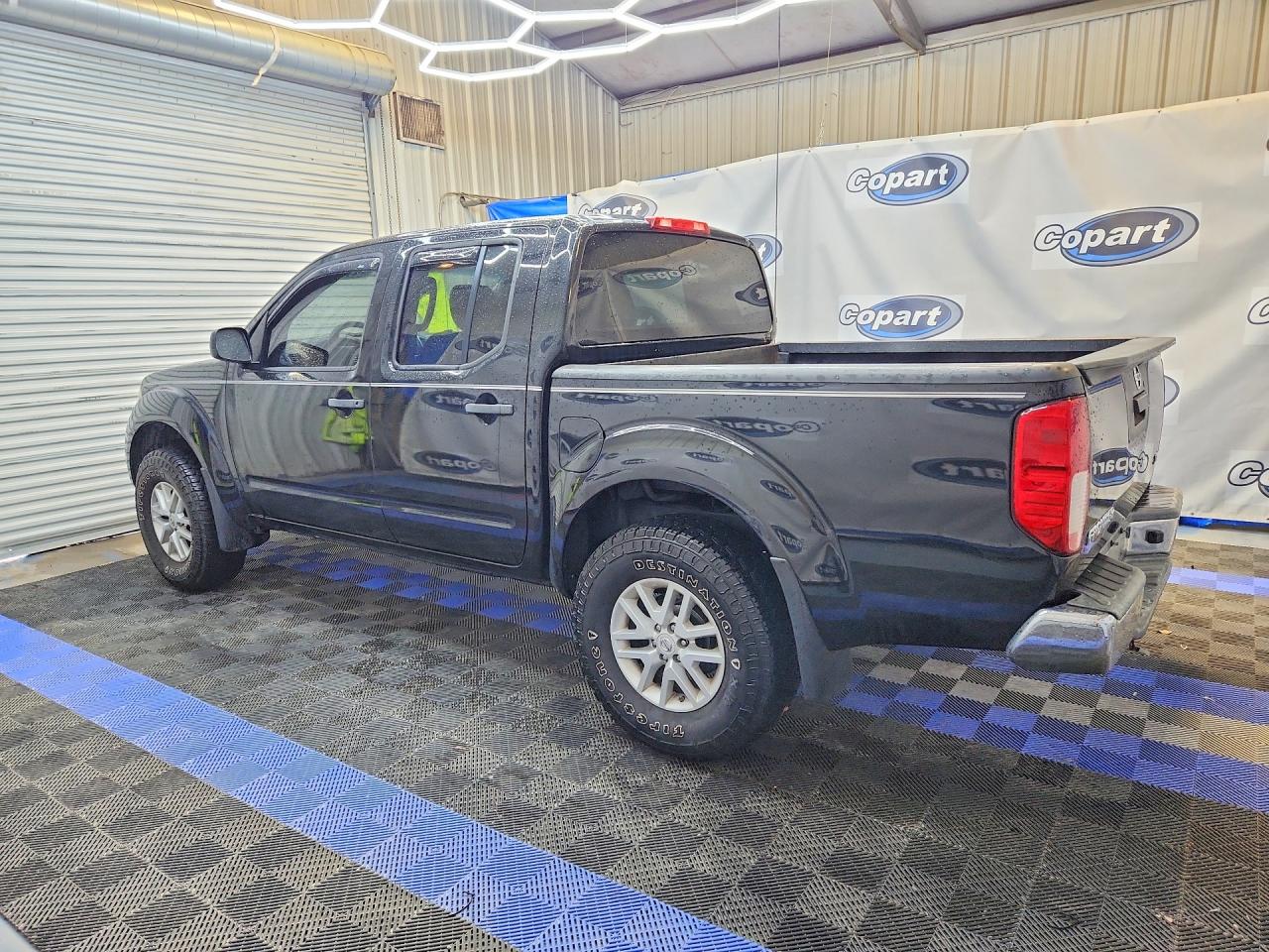 Nissan Frontier Sv