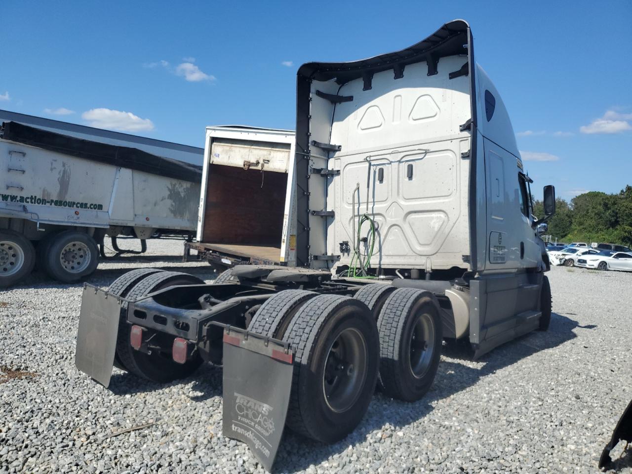 Freightliner Cascadia 126