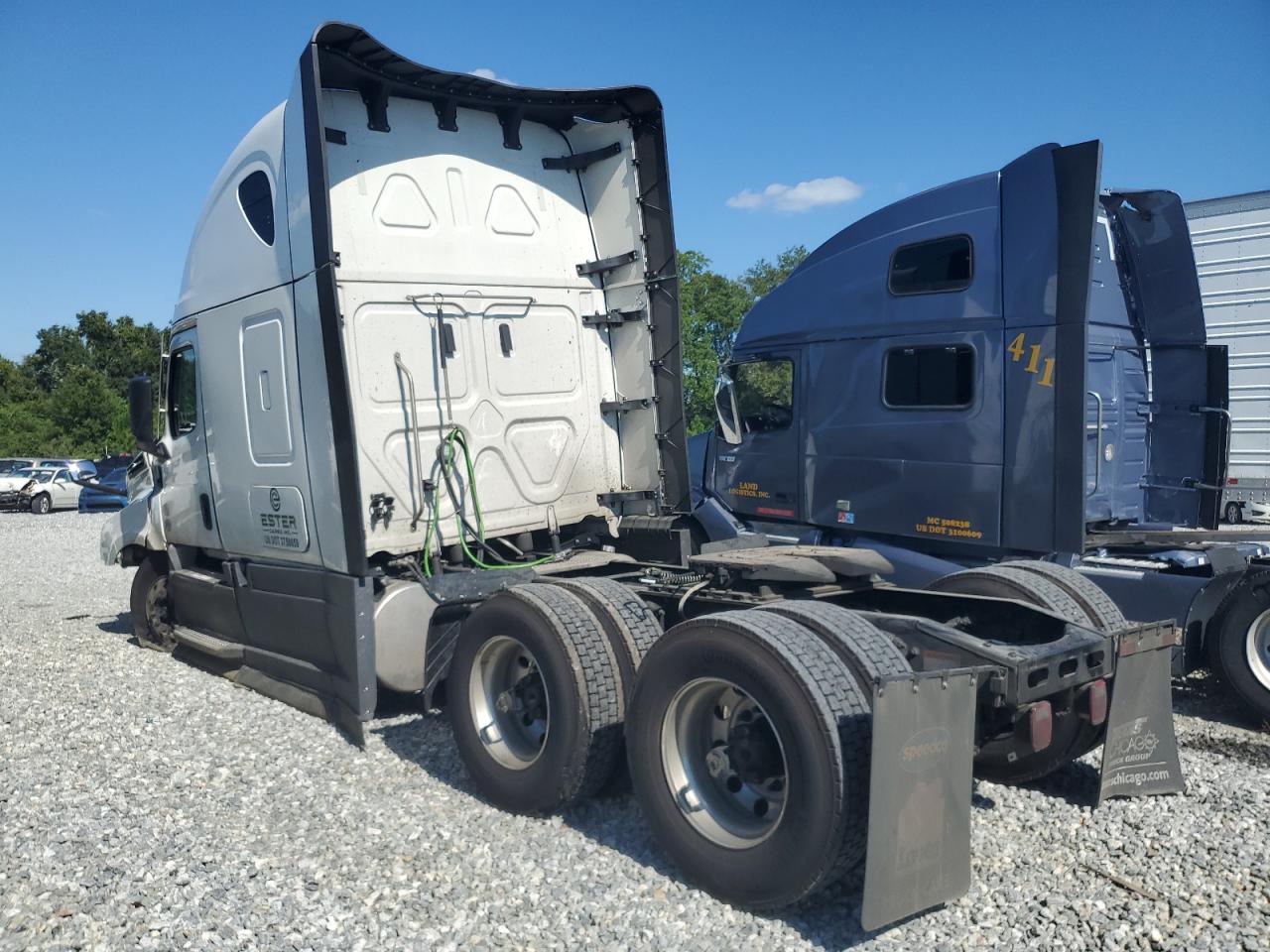 Freightliner Cascadia 126