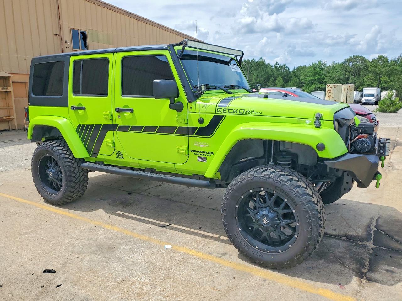 Jeep Wrangler Sahara