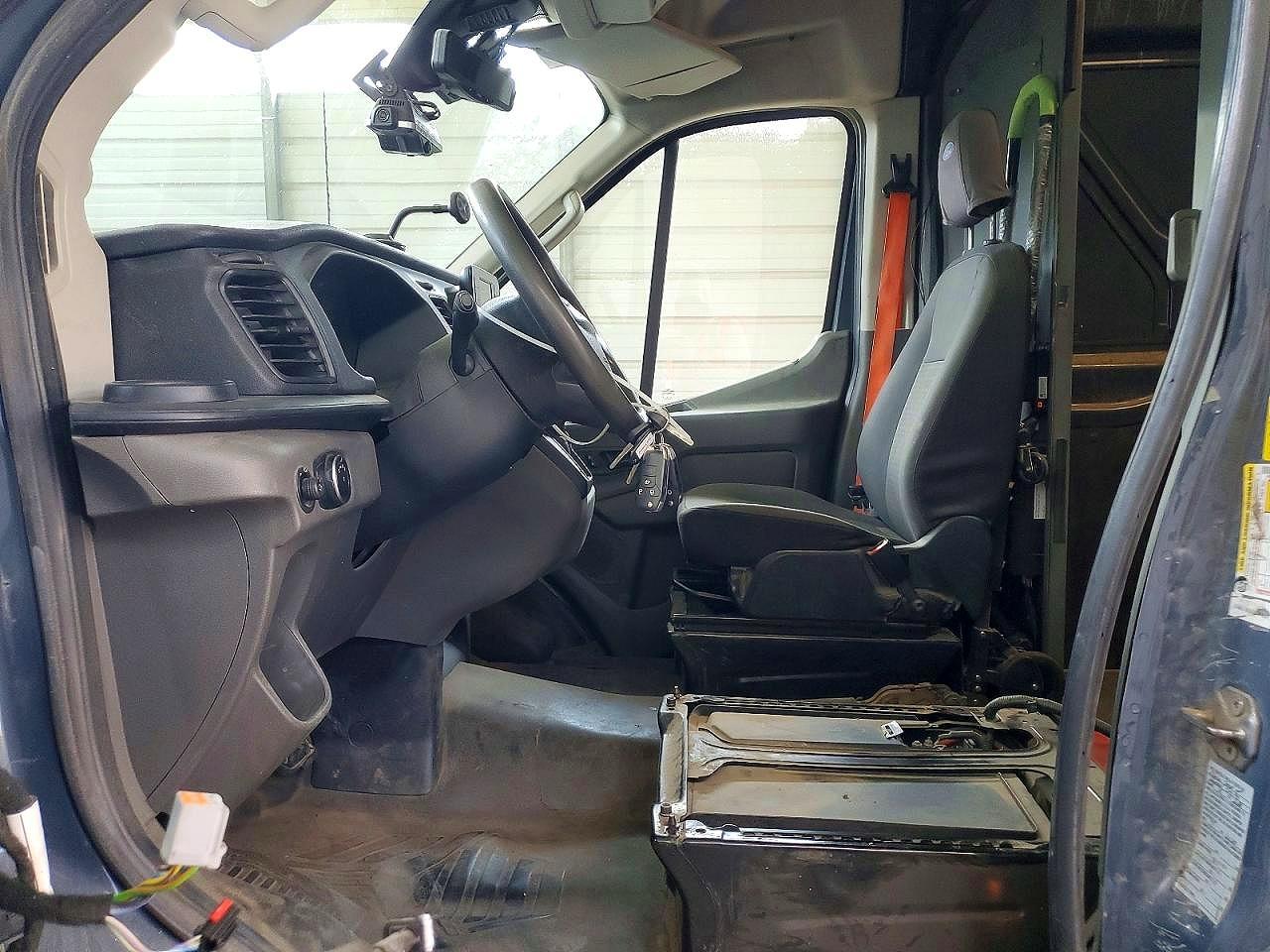 Ford Transit T-250