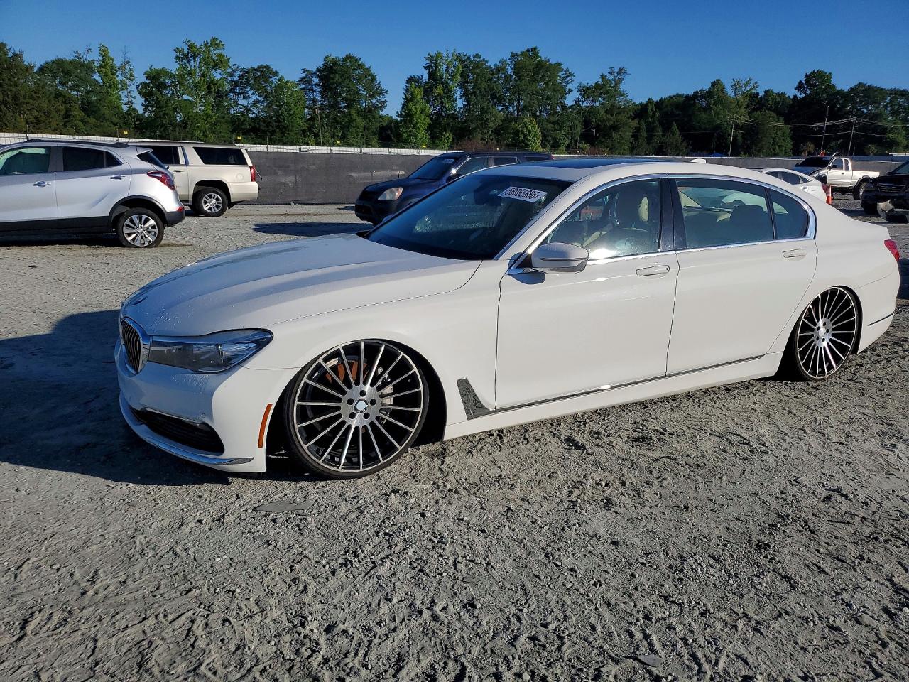 Salvage BMW 7 Series Image