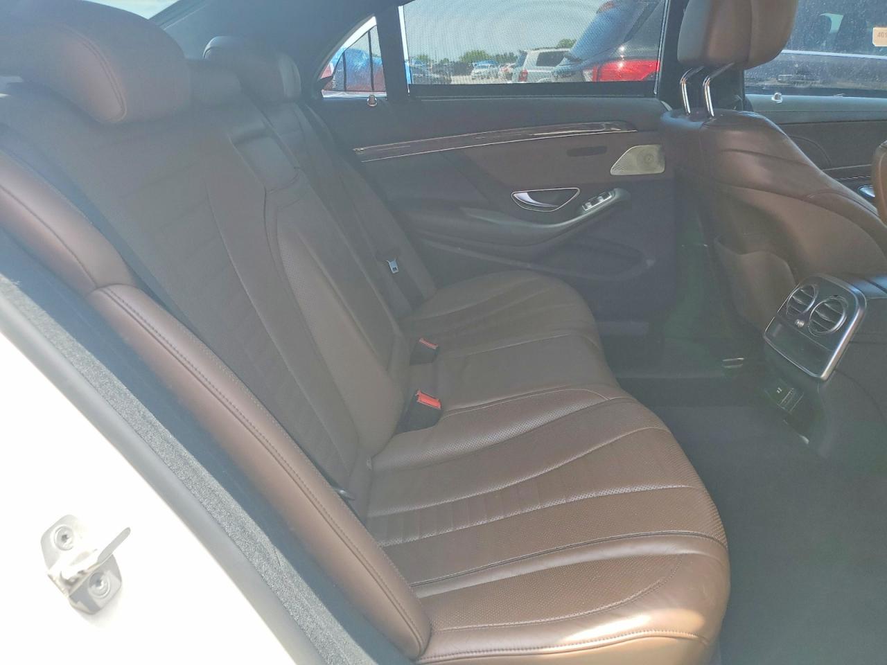 Mercedes-Benz S-Class 550