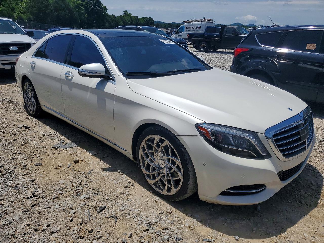 Mercedes-Benz S-Class 550