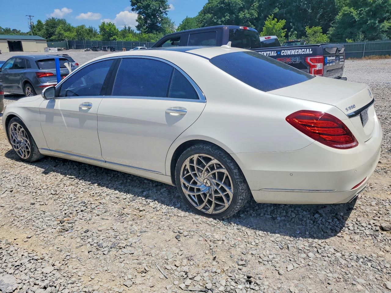 Mercedes-Benz S-Class 550