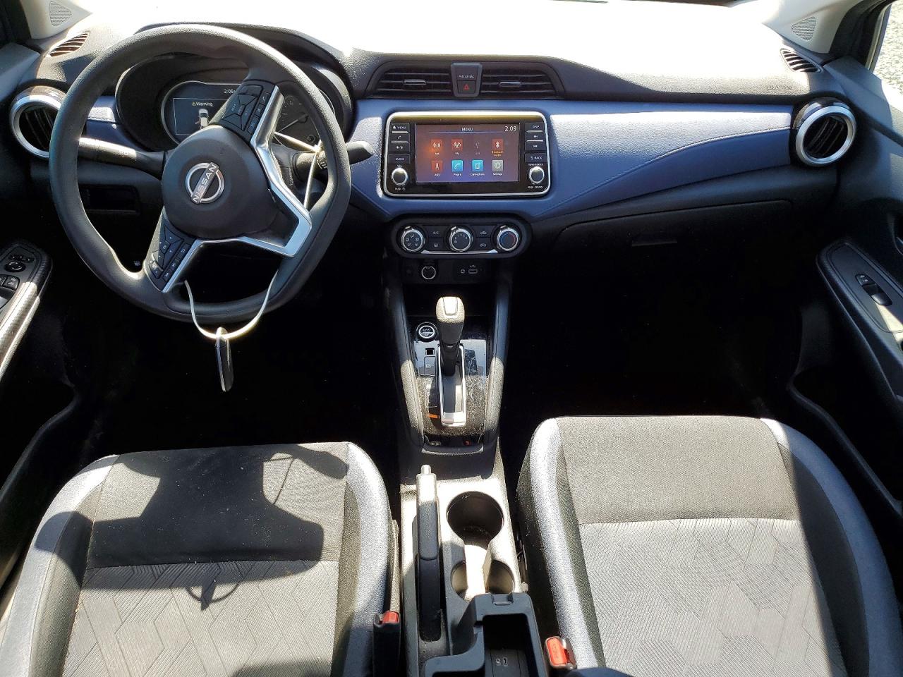 Nissan Versa Sv